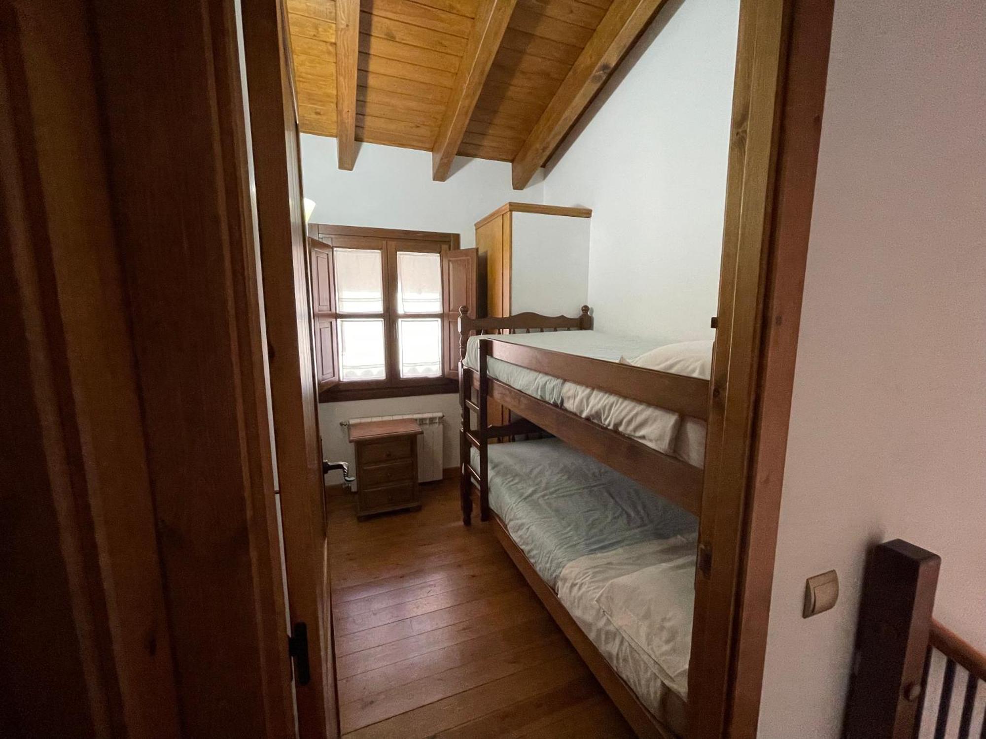 Can Llorenc Prades Ruang foto